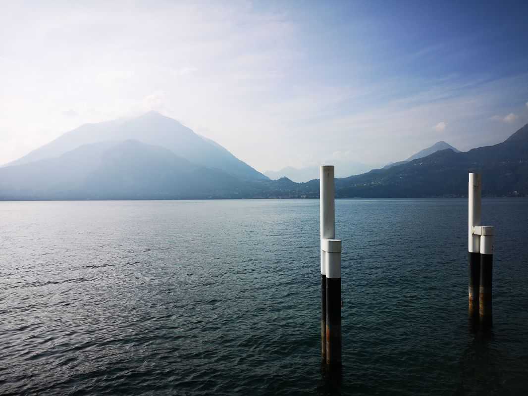 Attracco sul Lago di Como.